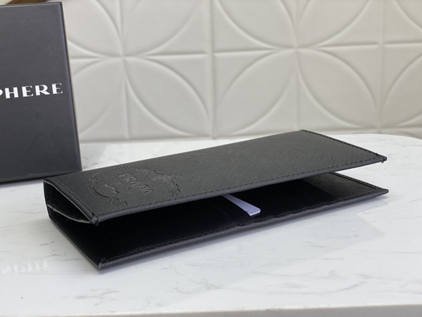 プラダ財布コピー側面デザイン